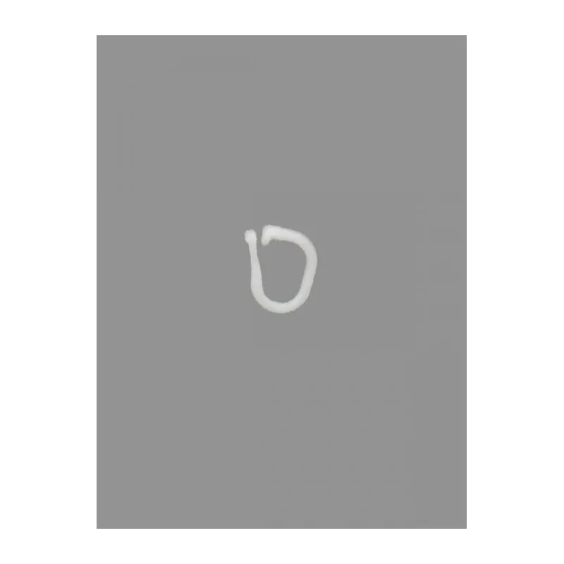 Kleine weiße Häkchen zum Legen von dekorativen Falten in Raffrollos.