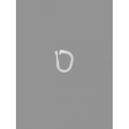 Kleine weiße Häkchen zum Legen von dekorativen Falten in Raffrollos.