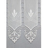 Detailaufnahme der Ornament-Stickerei auf transparenter cremeweißer Kurzgardine.