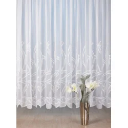 Elegante Plauener Spitzen-Gardine mit breiter Stickereikante mit modernem Touch.