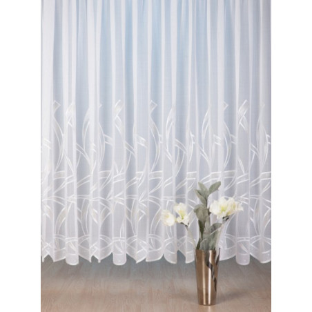 Elegante Plauener Spitzen-Gardine mit breiter Stickereikante mit modernem Touch.