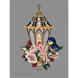 Laterne mit Vögelchen, Schleife und Christrosen aus Plauener Spitze