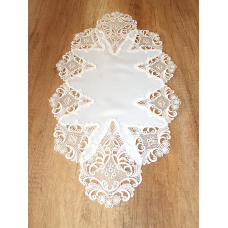 Zeitlose naturfarbenen Tischwäsche Elena mit Plauener Spitze in vielen Größen