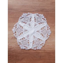 Zeitlose naturfarbenen Tischwäsche Elena mit Plauener Spitze in vielen Größen