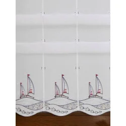 Maritim bestickte Raffgardine Segelboote Clipstore mit Plauener Spitzenstickerei