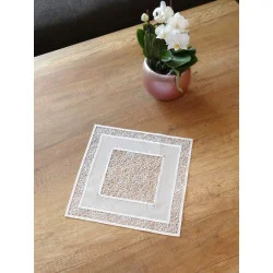 Kleine Decke Vivien mit Plauener Spitze