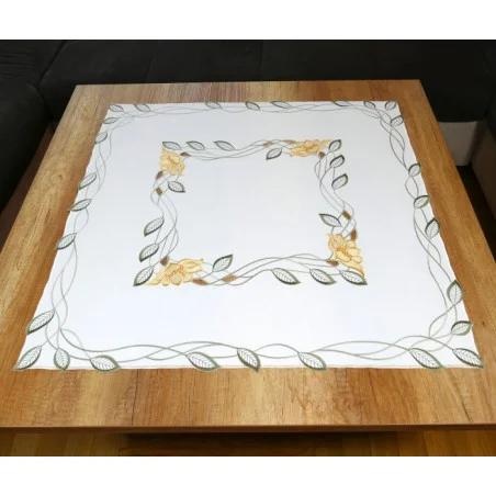 Modern bestickte Mitteldecke Blütenranke 85x85 cm in 2 Farbvarianten