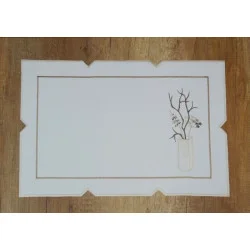 Stickereidecke klein Zwei Vasen