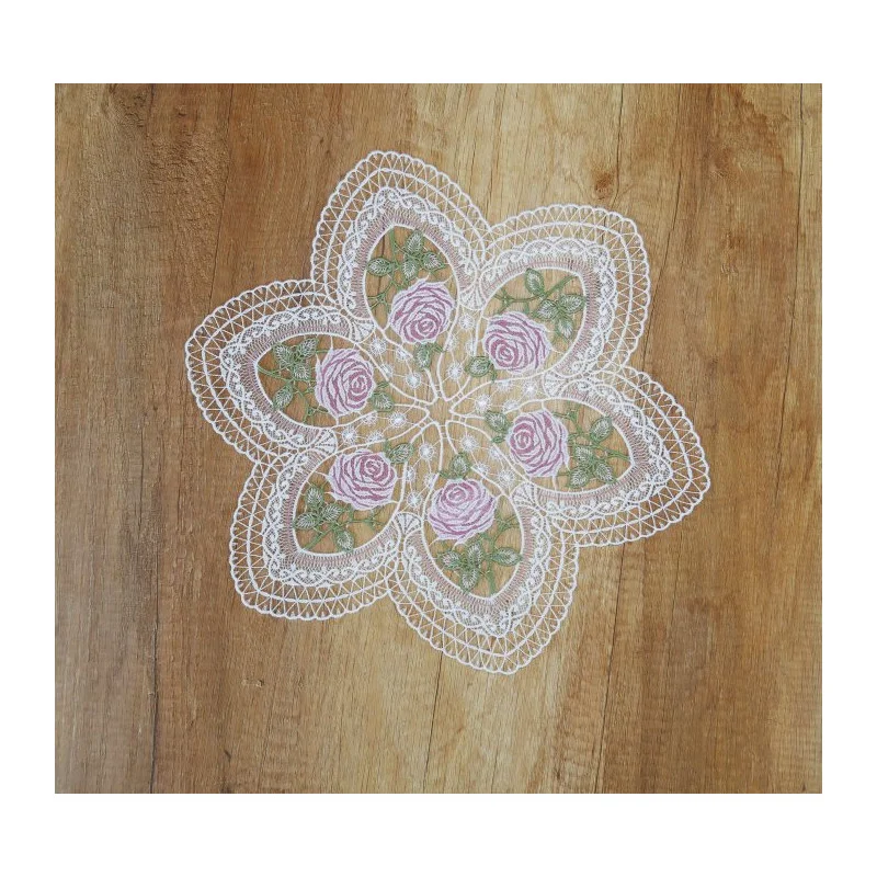 Spitzendecken Vivien in beere klein