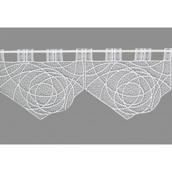 Transparenter Scheibenhänger Suna aus Plauener Spitze in Weiß mit grafischer Webart für elegante Räume.