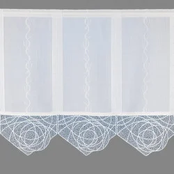 Zeitlose Flächengardine mit modernem Spitzenabschluß.