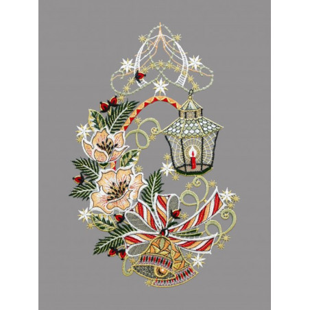 Weihnachtsfensterbild mit Christrosen, Zweigen und einer hübschen Laterne