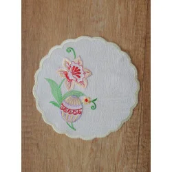 Stickereidecke Osterei in lila