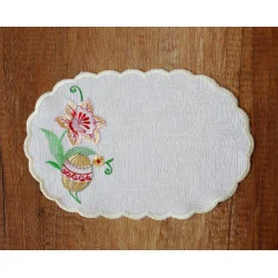 Stickereidecke Osterei in gelb