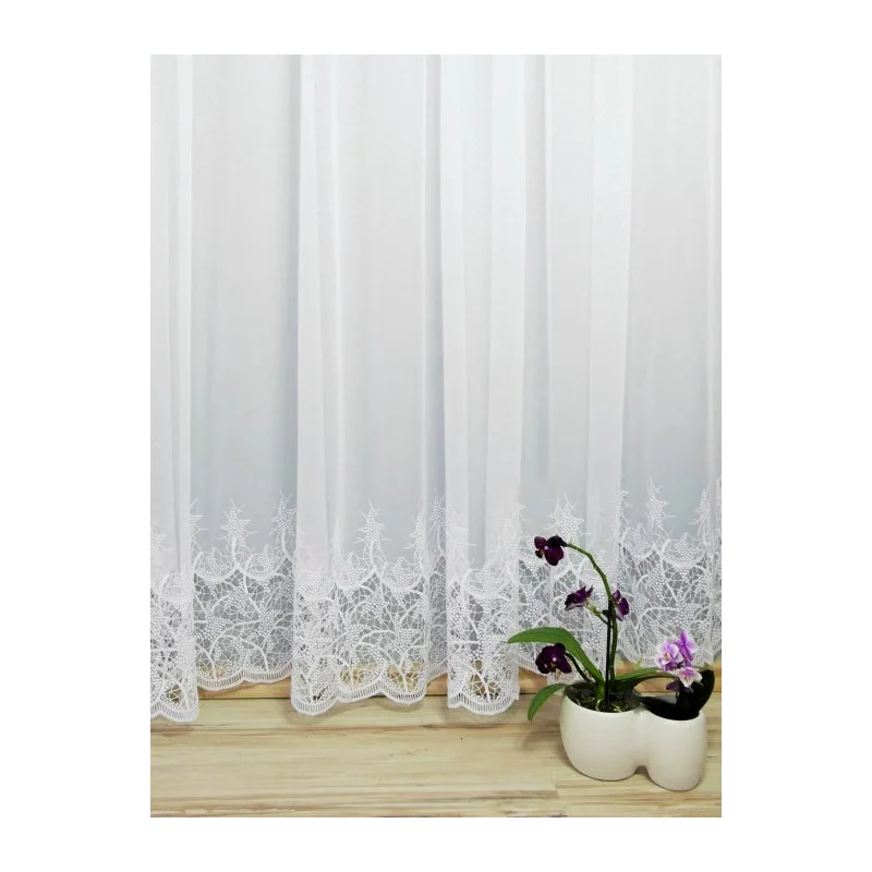 Extravagante weiße Plauener Spitzenstore mit Spitzenabschluß.