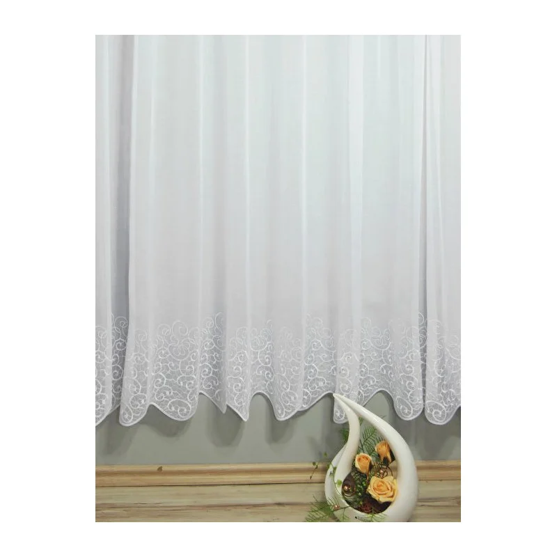 Stickereistore Sylvia in weiß