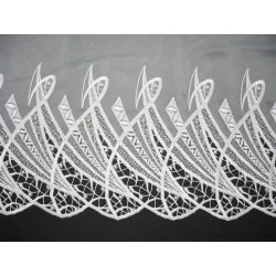 Gardine Madleen mit schmaler Spitzenkante detail