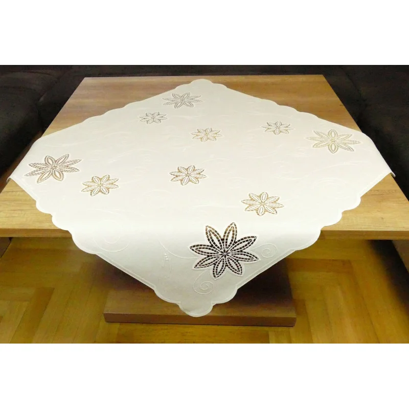 Klassische Weißstickerei-Tischwäsche mit Spitzen-Applikatinen