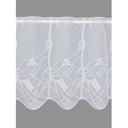 Halbtransparente Scheibengardine in Weiß mit feiner Plauener Spitze und geschwungenem Kantenabschluss. 35 cm hoch