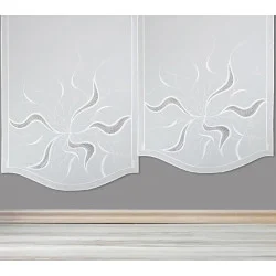 Zeitlose Flächengardine Alyssa in weiß mit Plauener Spitze