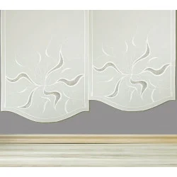 Moderne Flächengardine Alyssa in natur mit Plauener Spitze