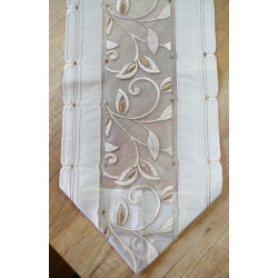 Zeitlose Stickereidecken Viktoria in beige Plauener Stickerei auf Organza
