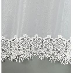 Klassischer C-Bogenstore Nora mit Plauener Spitzen - Blütenmotiven