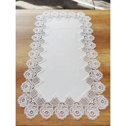 Läufer Saskia mit Plauener Spitze