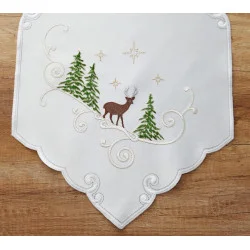 Stickerei-Tischläufer Winterhirsch Motivansicht