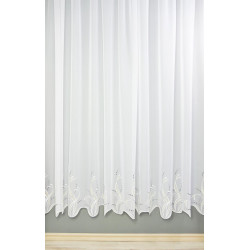 Klassischer weißer Store Sancia mit filigranem Stickmuster im unteren Drittel, halbtransparent fallende Faltenoptik.