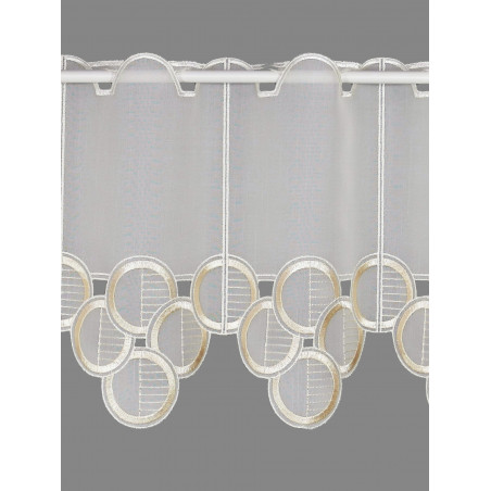 Zeitlos bestickte Bistrogardine Judy in beige Plauener Spitze Zeitlos bestickte Bistrogardine Judy in beige Plauener Spitze