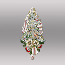 Freigestelltes Fensterbild aus Plauener Spitze mit einer großen Weihnachtstanne, Reh und Blüten vor grauem Grund.