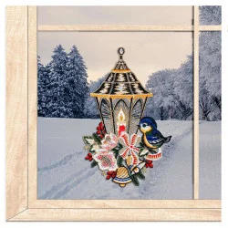 Plauener Spitzen-Fensterbild Laterne mit Kerze und Vögelchen