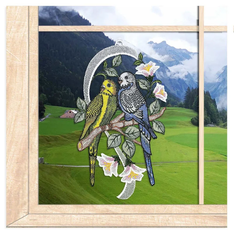 Fensterbild Wellensittiche aus Plauener Spitze