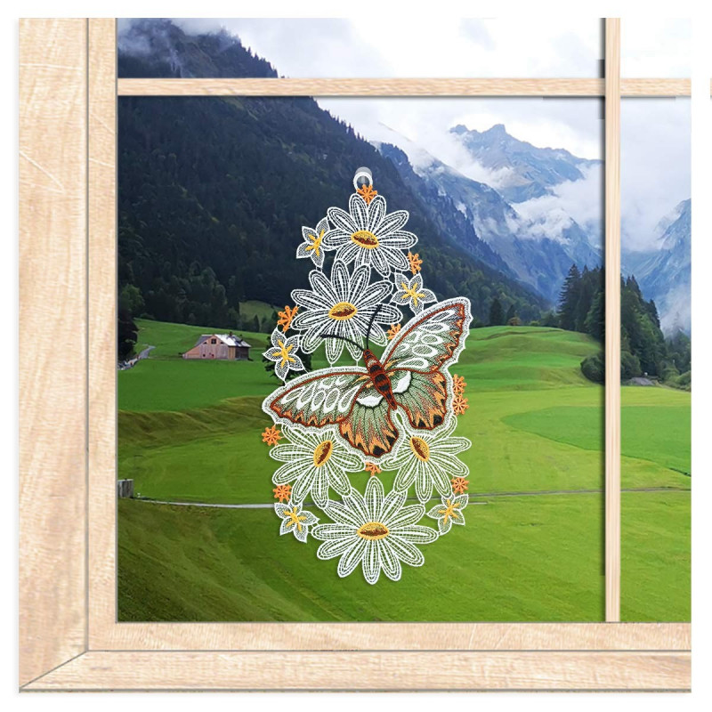 Fensterbild Schmetterling mit Blumen aus Plauener Spitze