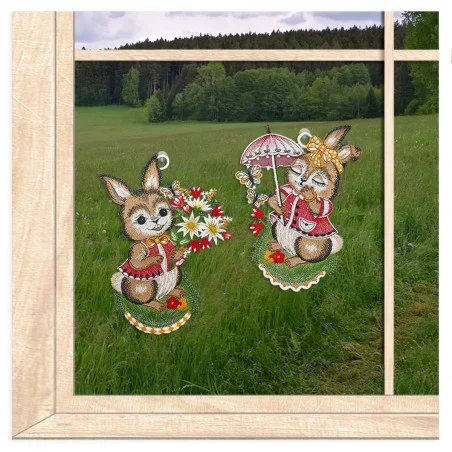 Osterfensterbild Hasenpärchen aus Plauener Spitze