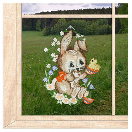 Osterfensterbild Hase mit Küken aus Plauener Spitze am Fenster dekoriert