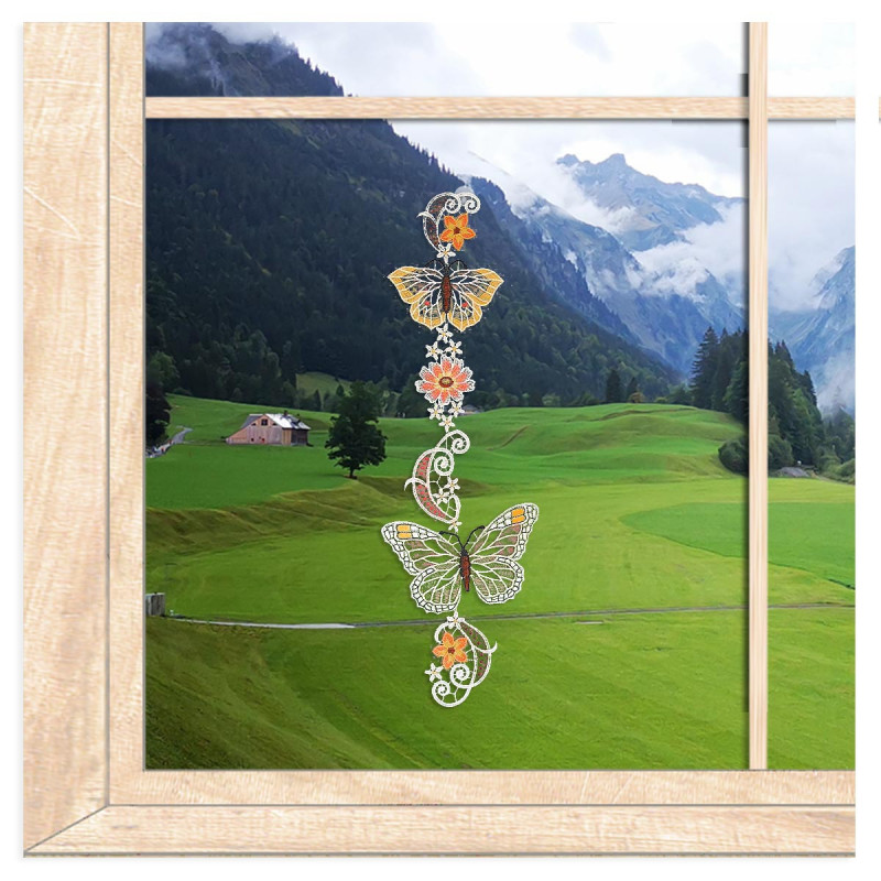 Zarte Schmetterlingsgirlande aus Plauener Spitze