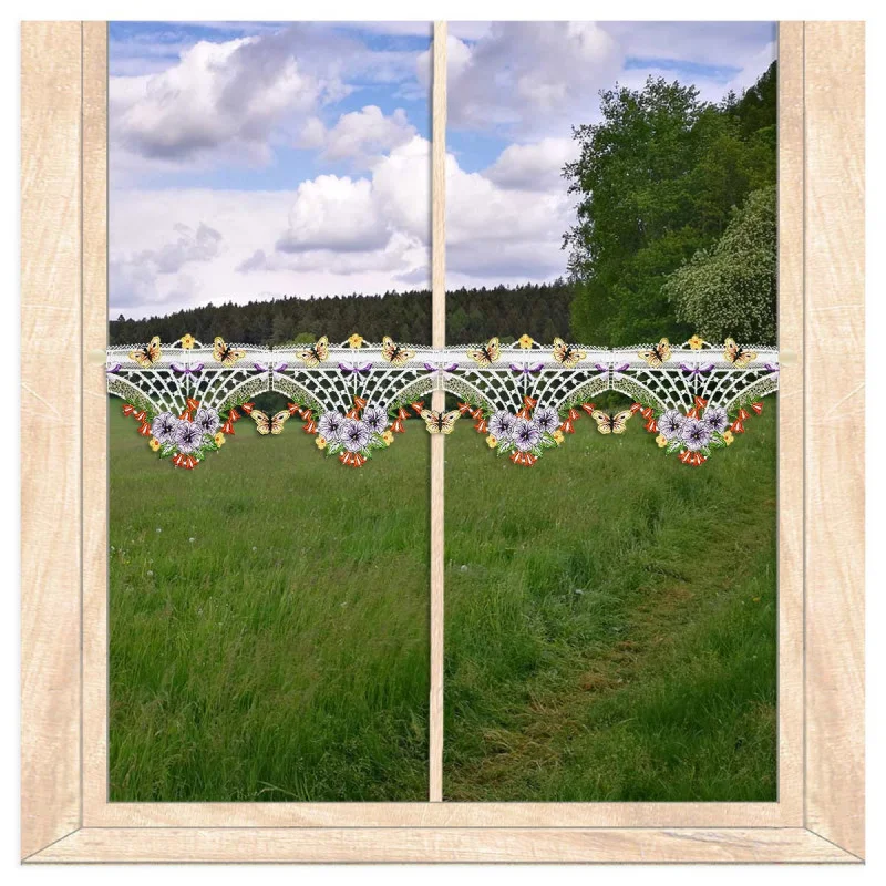 Kleine Plauener Spitzengardine Primel mit Schmetterling