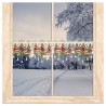 Transparente Kurzgardine mit gestickten Kerzenmotiven als stimmungsvolle Weihnachtsdekoration am Fenster.