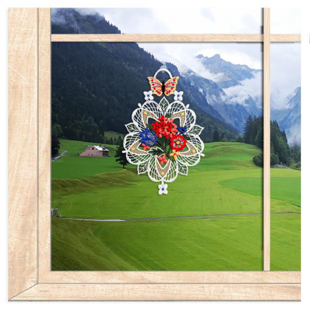 Fensterbild Kleines Medaillon mit Blütenstrauß aus Plauener Spitze