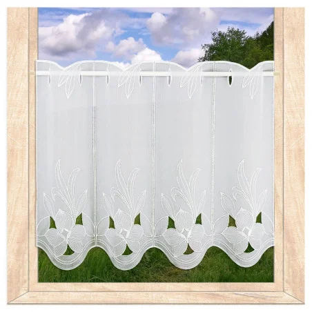 Ansprechende Stickerei-Scheibengardine Emma in weiß Plauener Spitze