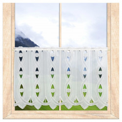 Bistrogardinen-Set in Weiß mit feiner Plauener Spitze am Fenster im Landhaus-Stil. 55 cm hoch