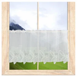 Moderne Plauener Stickerei-Kurzgardine Darlen in weiß-grau 55 cm hoch