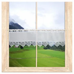 Elegante Landhausgardine Leona in weiß 30 cm hoch