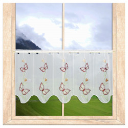 Halbtransparente Scheibengardine in Weiß mit Schmetterlings-Stickerei am Fenster mit Berglandschaft. 35 cm hoch