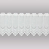 Halbtransparenter Bistrovorhang aus weißem Sablé in Leinenoptik mit filigranem Stickerei-Abschluss. 30 cm hoch