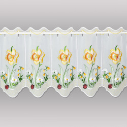 Weiße Scheibengardine aus Voile mit bunter Osterglocken- und Marienkäfer-Stickerei. 35 cm hoch