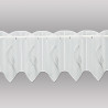 Halbtransparenter weißer Bistrovorhang aus Voile mit silber-grauer Wellenstickerei für Heimtextilien. 30 cm hoch