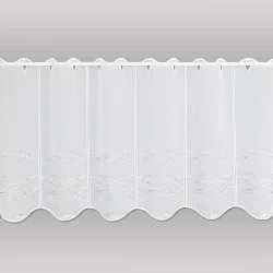 Ansprechende Stickerei-Scheibengardine Sina in weiß-silber-taupe Plauener Spitze